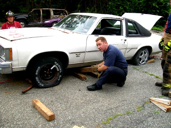 Mike Lindy Instructing.jpg